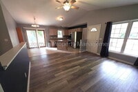 Building Photo - 5635 Monticello Ave