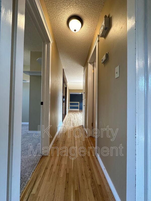 Building Photo - 710 48th St S