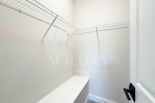 Building Photo - 829 Amley Pl