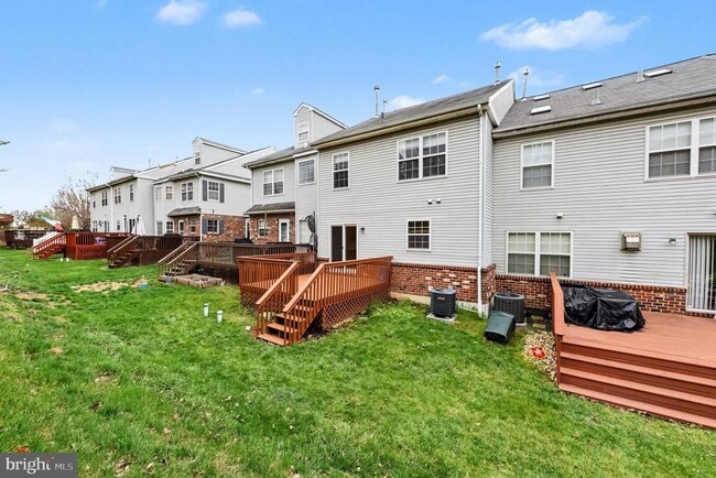 Building Photo - 1802 Harrison Ct