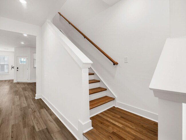 Building Photo - 476 Mill Park Way