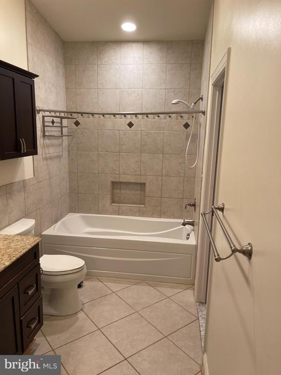 Building Photo - 118 Quaint Acres Dr