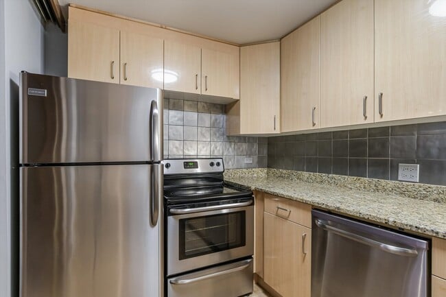 Building Photo - 233 E Erie St