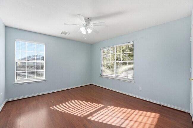 Building Photo - 9602 Tree Sparrow Ln