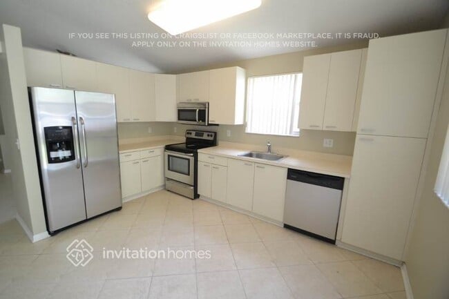 Building Photo - 15745 NW 16th Ct