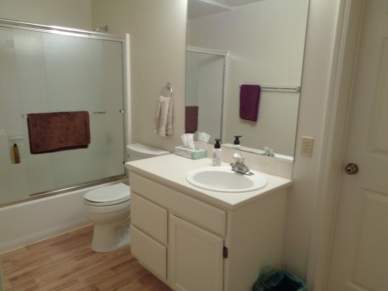 Building Photo - 602 W Holmberg Ln