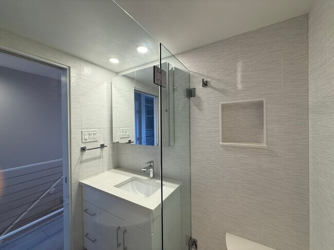 Building Photo - 1245 13th St NW