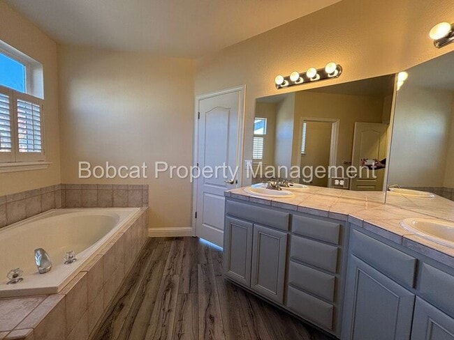 Building Photo - 2963 Hot Springs Dr
