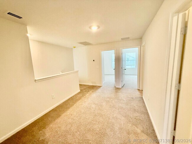Building Photo - 655 Salisbury Cir