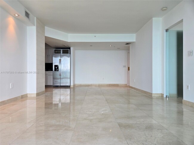 Building Photo - 800 Claughton Island Dr