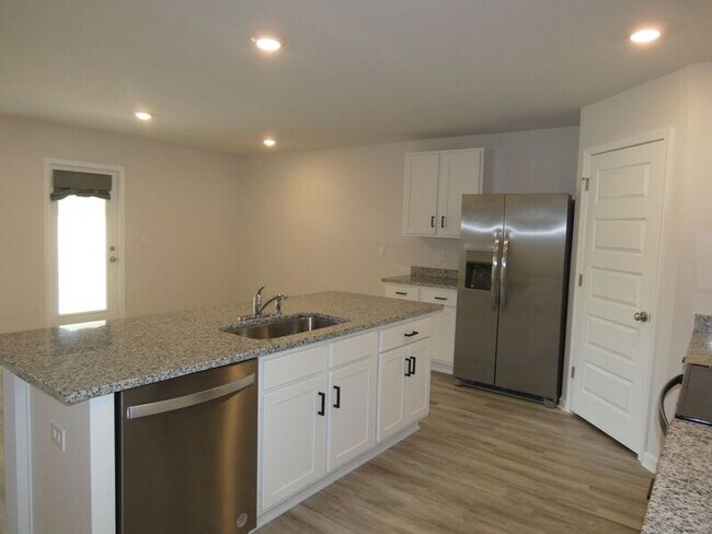 Building Photo - 8617 Tarsus Dr