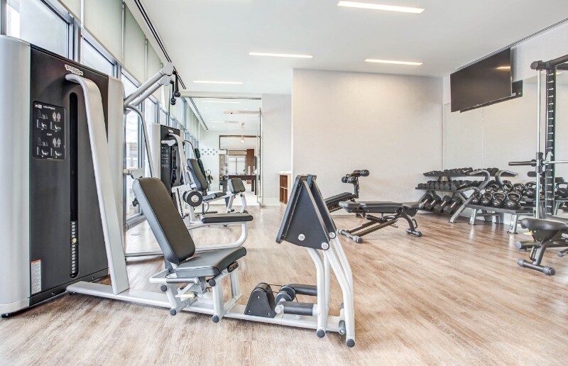 Building Photo - 350 W Chestnut St