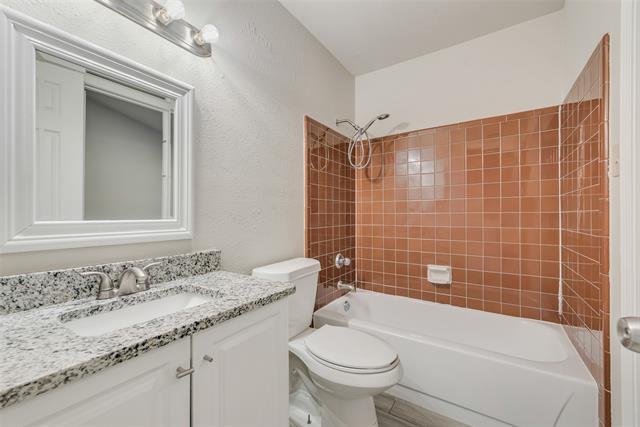 Building Photo - 2410 Brookdale Dr