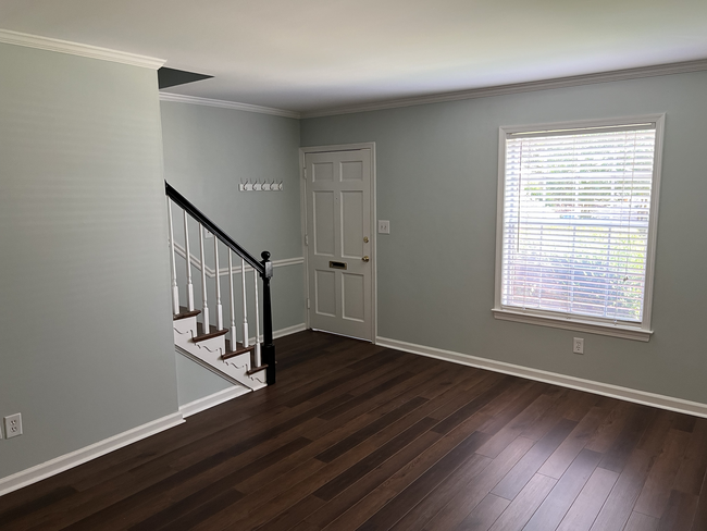 Building Photo - 3751 Jamestown Cir