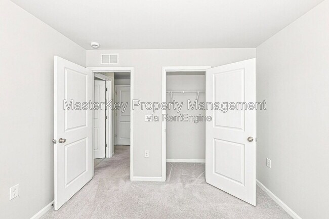 Building Photo - 3001 Brellon Ln