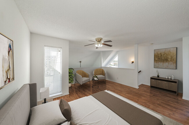 Master Bedroom - 3113 Sondra Dr