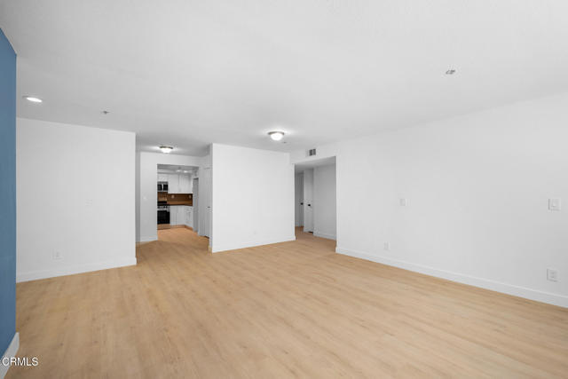 Building Photo - 537 N Adams St