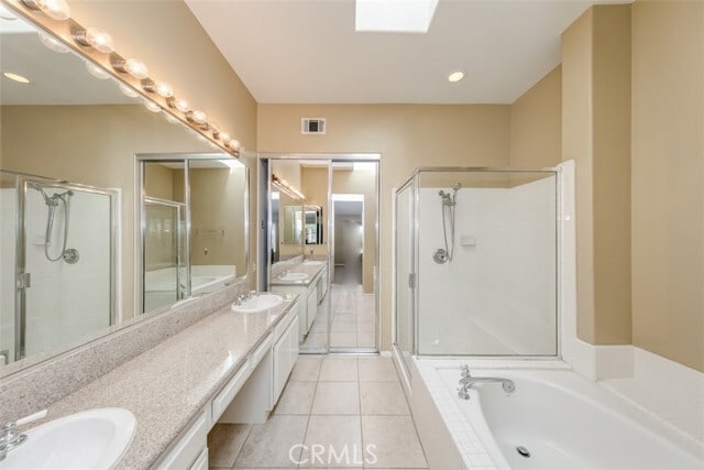 Building Photo - 2568 La Salle Pointe