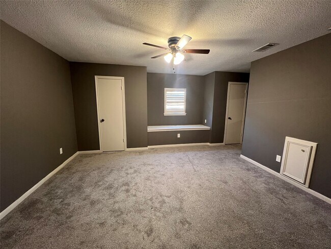 Building Photo - 6700 Richardson Rd