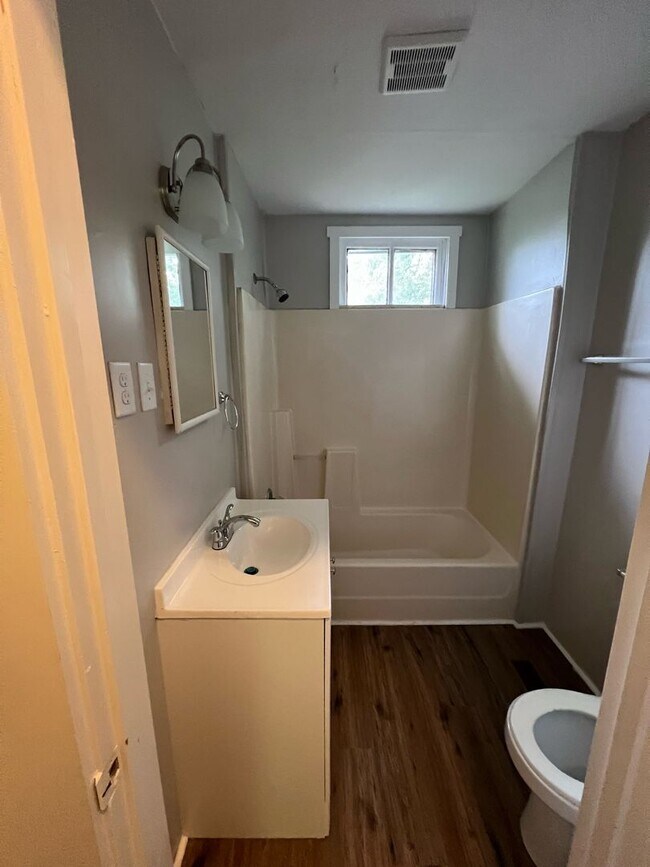 Building Photo - Historic Home In Chattanooga