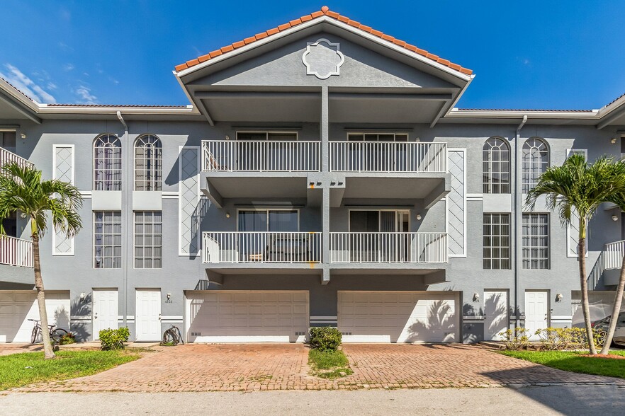 Building Photo - Cobblestone on The Lake Apartments