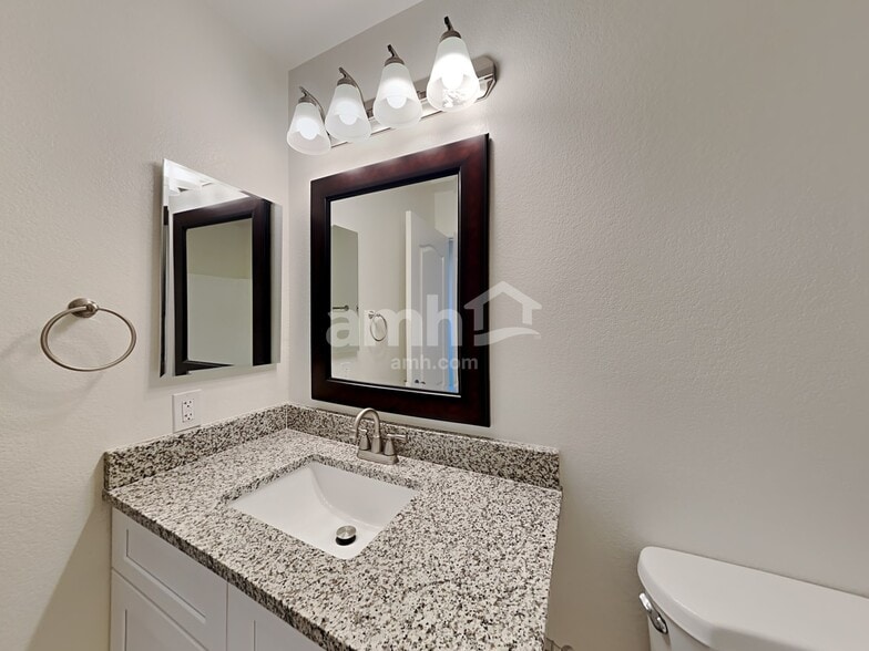 Building Photo - 12955 W Catalina Dr