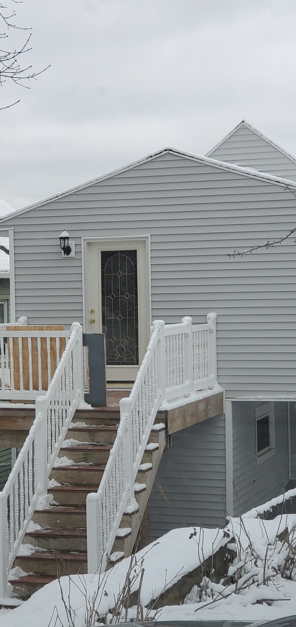 Building Photo - 410 Morton Ave