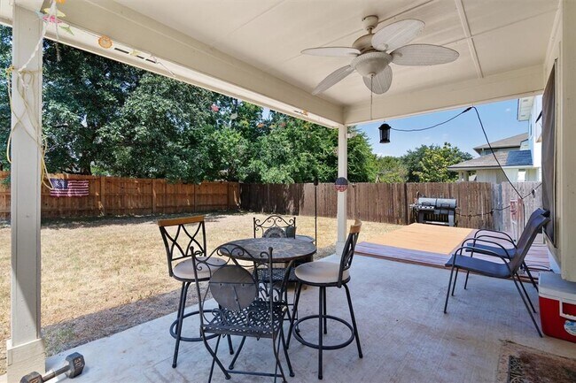 Building Photo - 2601 Turtle River Dr
