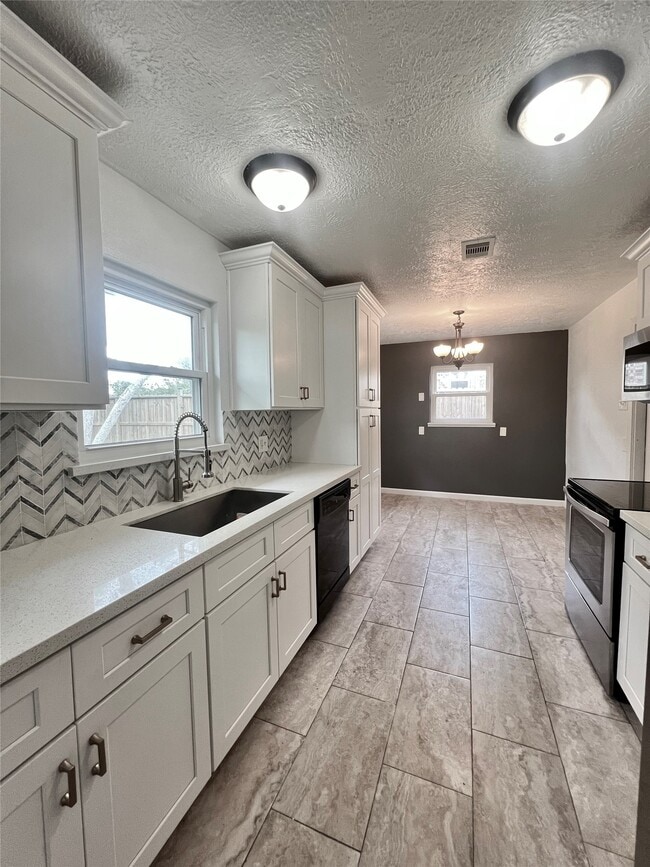 Building Photo - 1538 Webster St