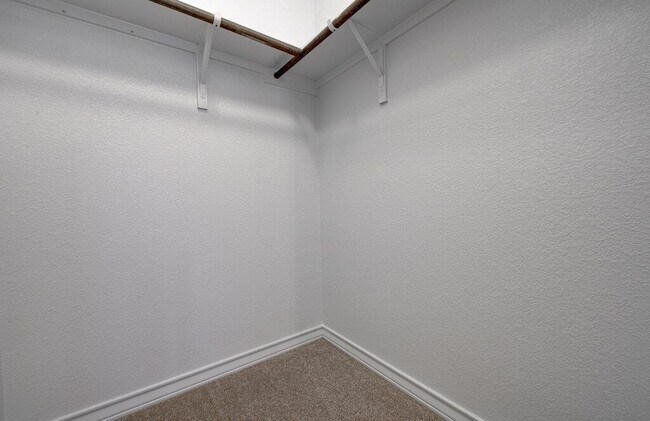 Building Photo - 11820 Coyote Call Way
