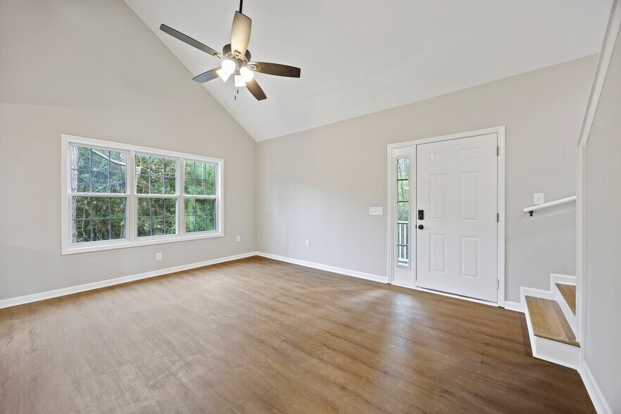 Building Photo - 40 Brittany Pl