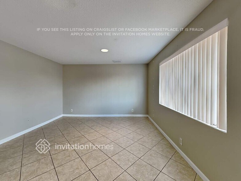 Building Photo - 3429 W Charter Oak Rd