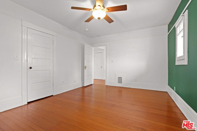 Building Photo - 1616 W 25th St