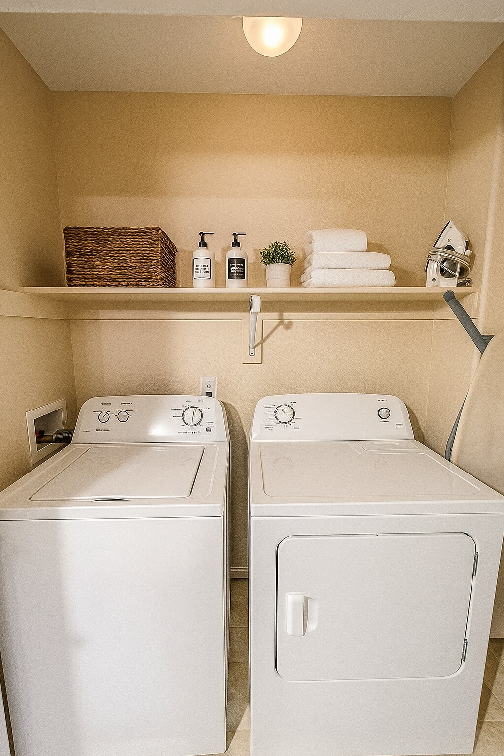 Laundry Room - 1816 Montura Vw