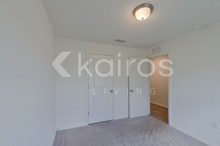 Building Photo - 158 Snedeker St