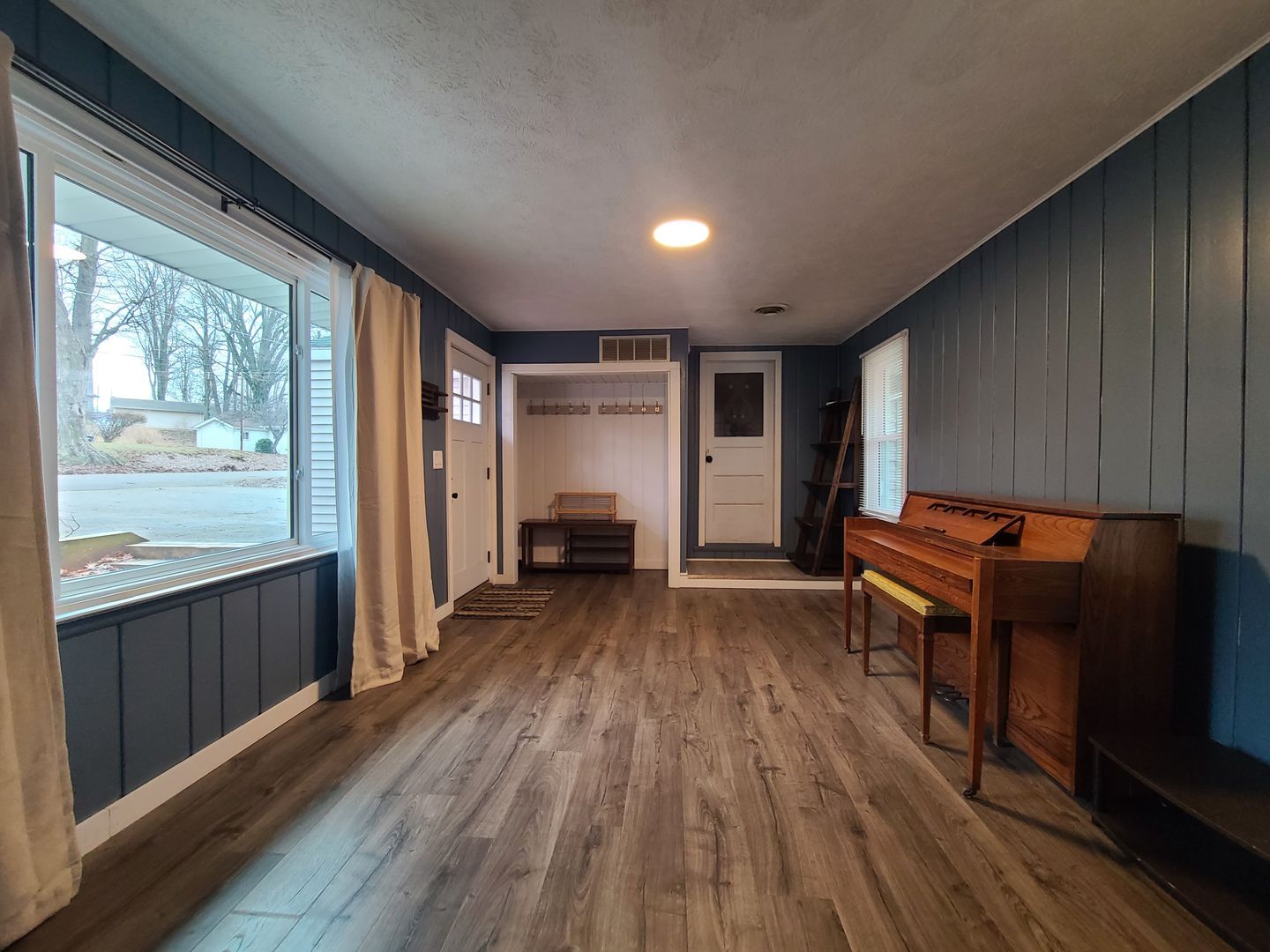 Building Photo - 5603 Interlochen Rd