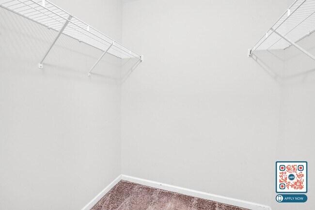Building Photo - MOVE IN SPECIAL - $500 OFF