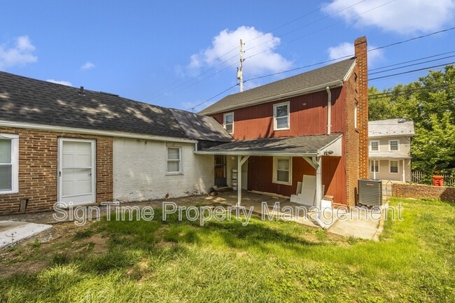 Building Photo - 106 Potomac St