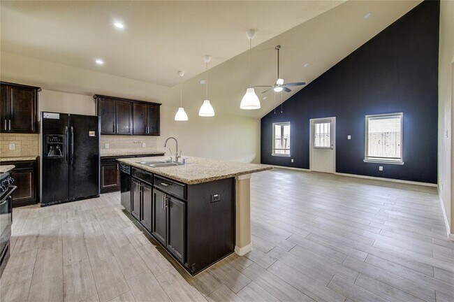 Building Photo - 17834 Royal Breccia Ln