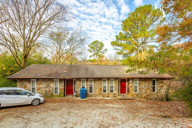 Building Photo - 5221 Old Trail