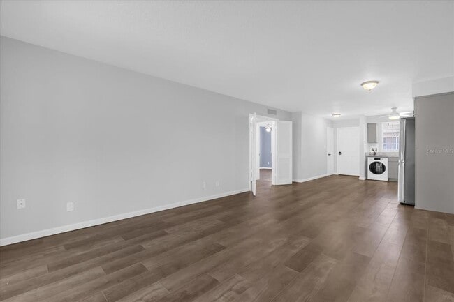 Building Photo - 1250 S Denning Dr