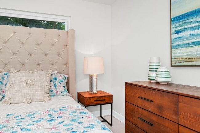 Building Photo - 363 Harbor Dr