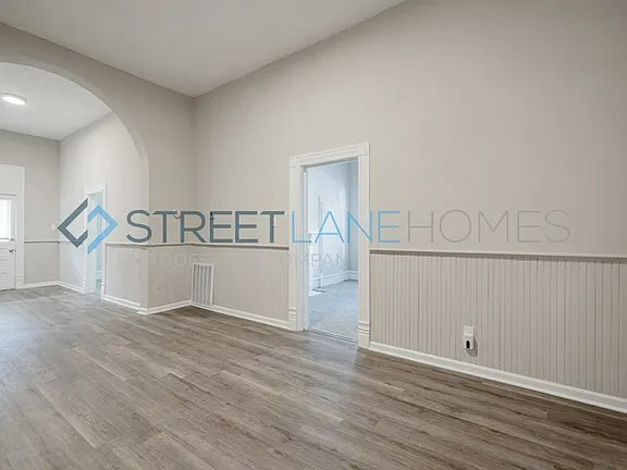 Building Photo - 1029 30th St