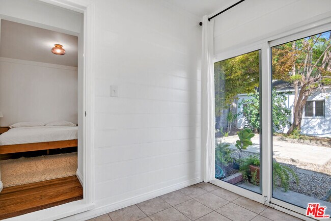 Building Photo - 3780 Beethoven St