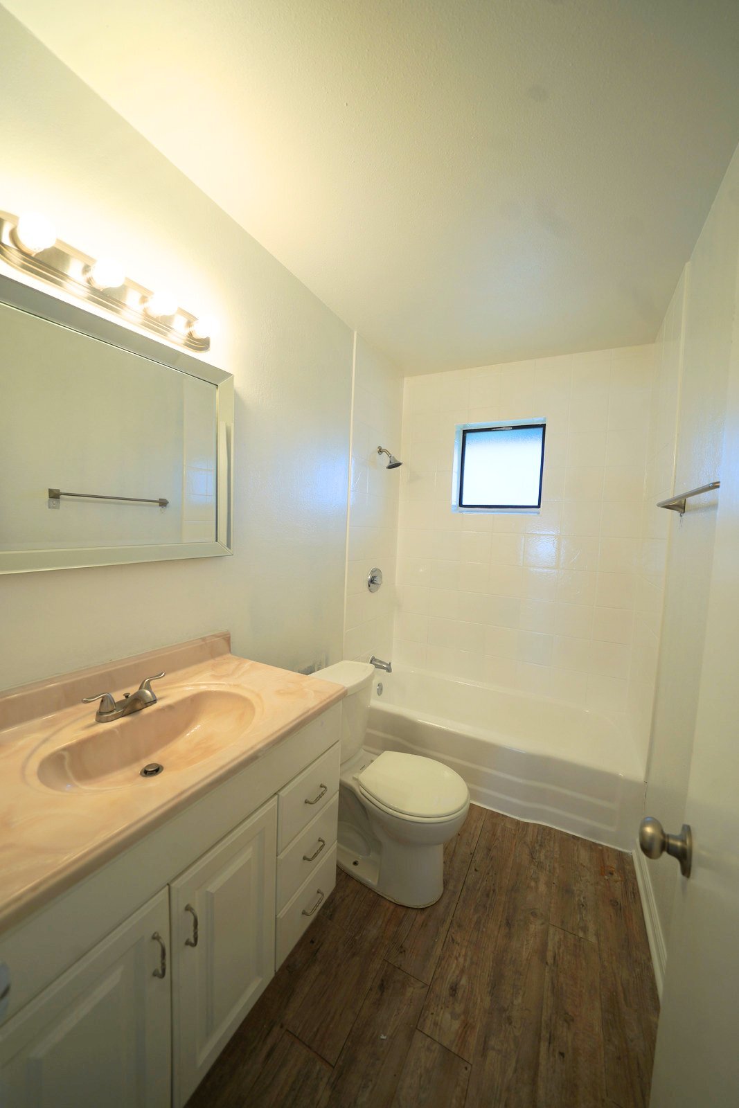 Building Photo - 5221 Bonita Ave