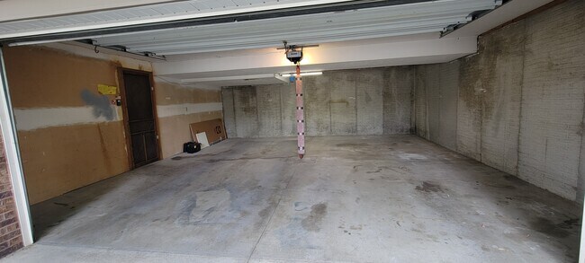 Building Photo - 5208 Ascot Cir