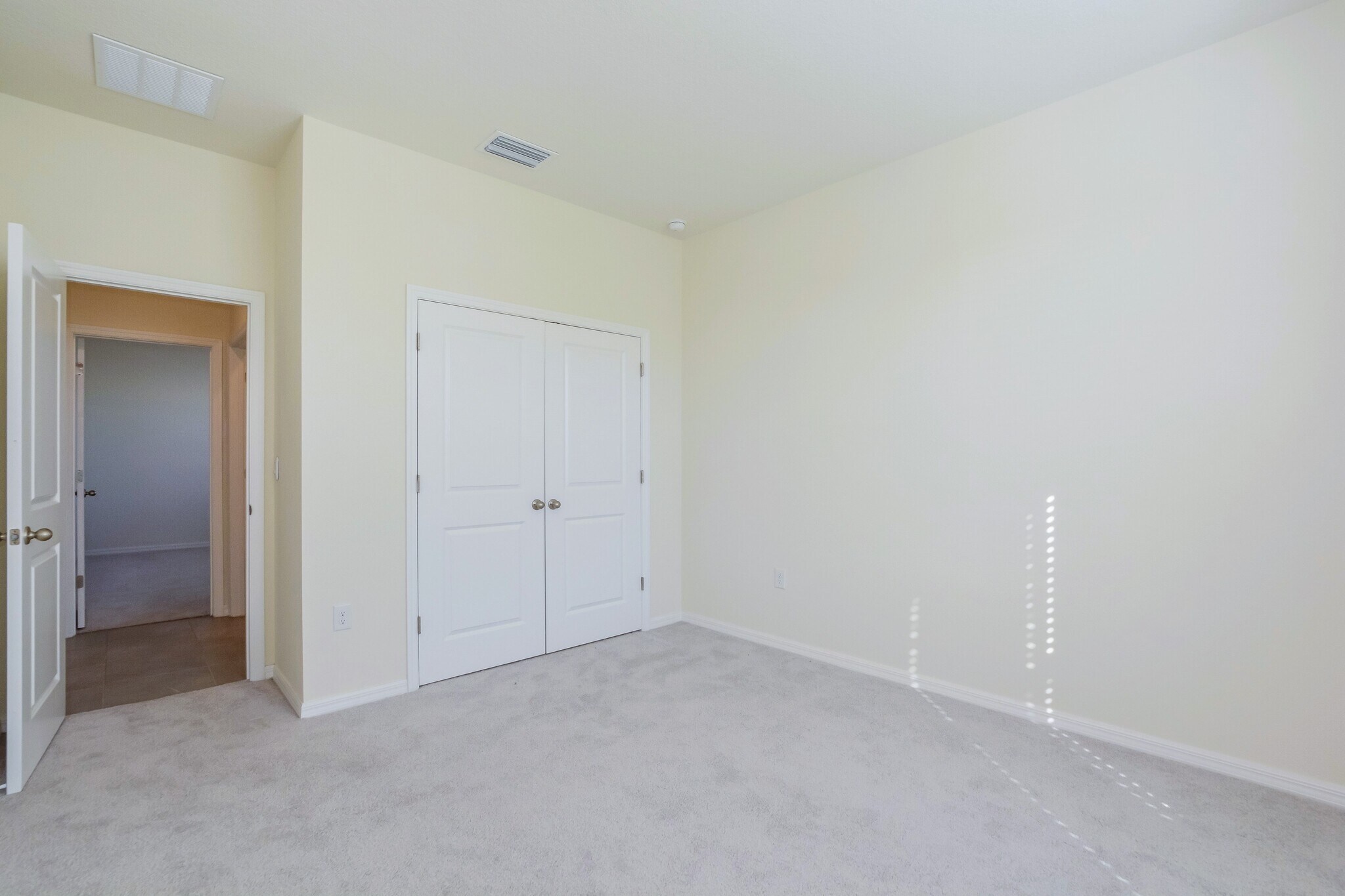 Building Photo - 5815 SW 82nd Ln.