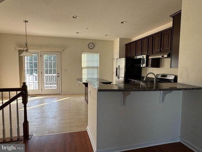 Building Photo - 814 Susan Cir