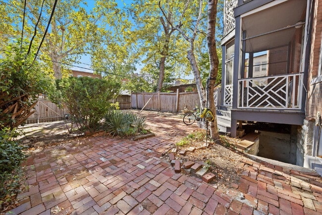 Building Photo - "Charming 3-Bed Duplex with Hardwood Floors & Cozy Fireplace - 6114 Waterman Blvd, St. Louis!" ST...