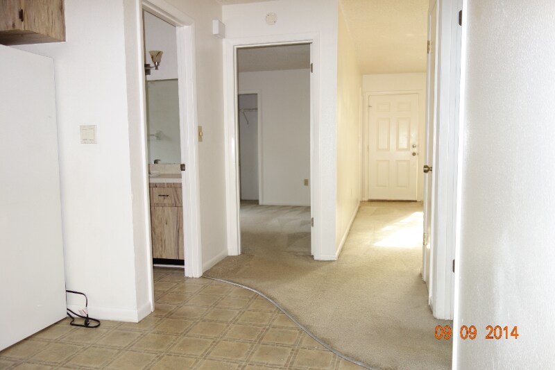 Building Photo - 1275 Malone Ave